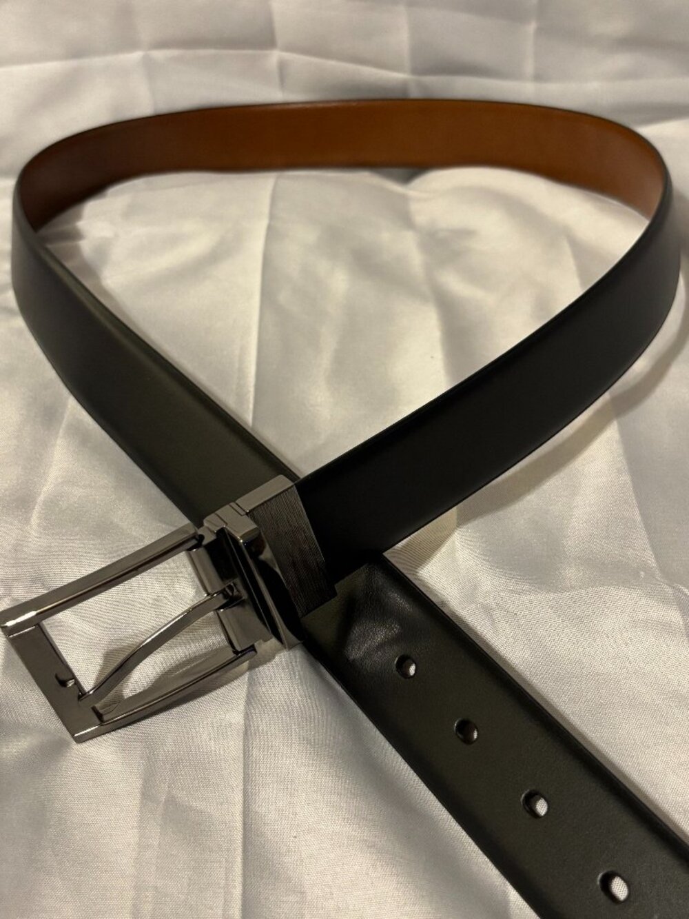 NWOT Men’s black bonded leather belt in size XL 42-44